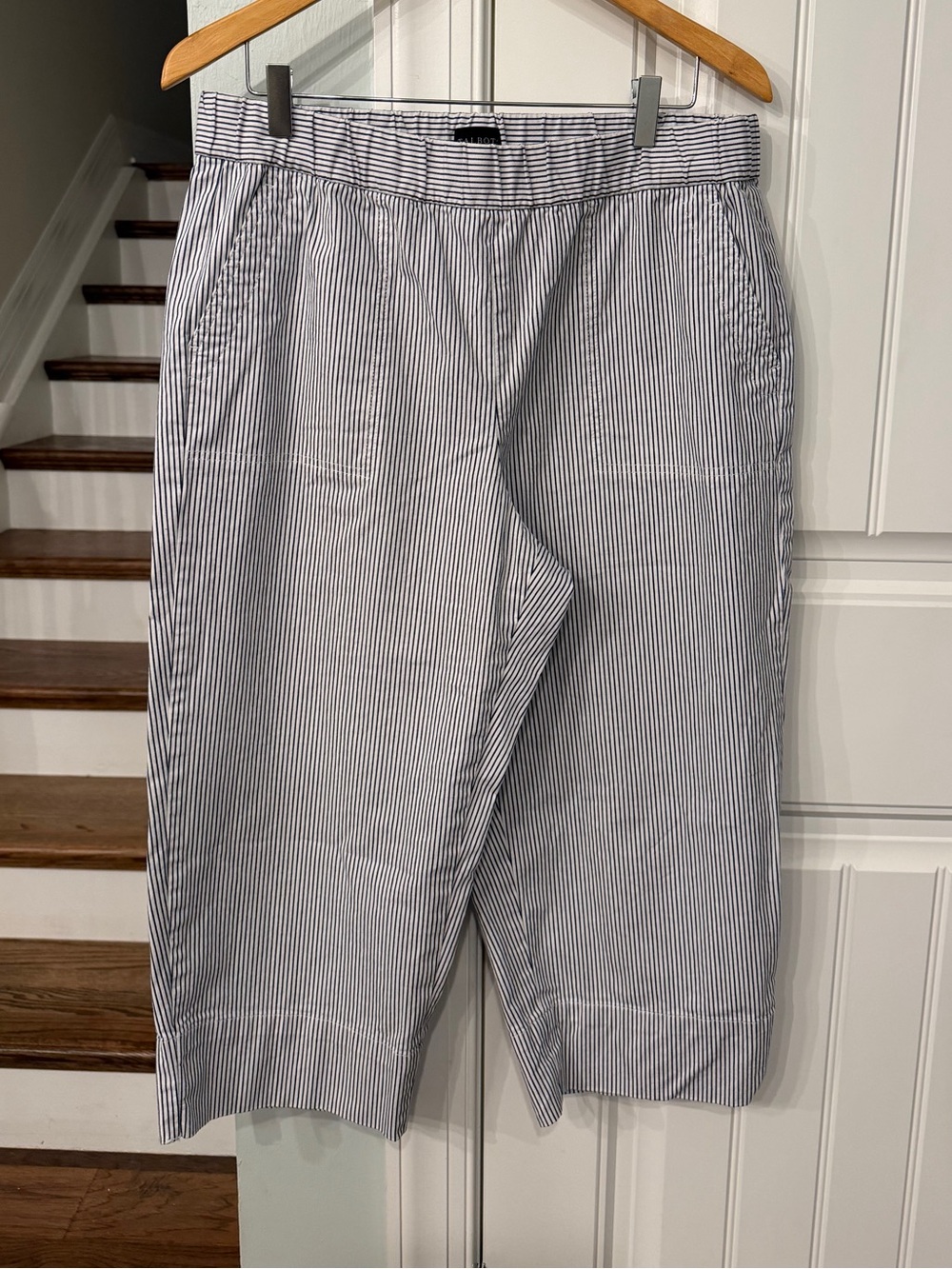 Talbots Petite Large Blue White Stripe Gaucho Style Cropped Wide Leg Pants